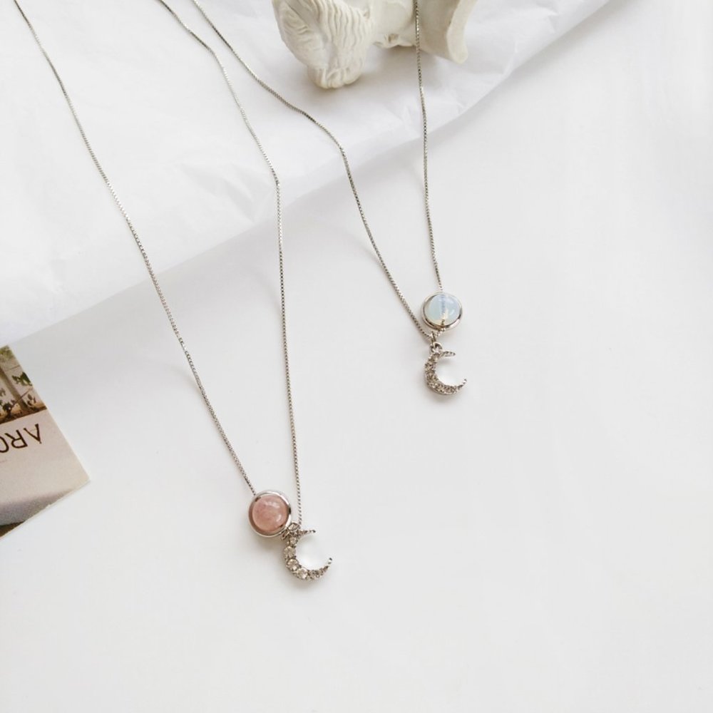 💕LAST ONE Moon Stone Pendant Necklaces - Picture 3 of 7
